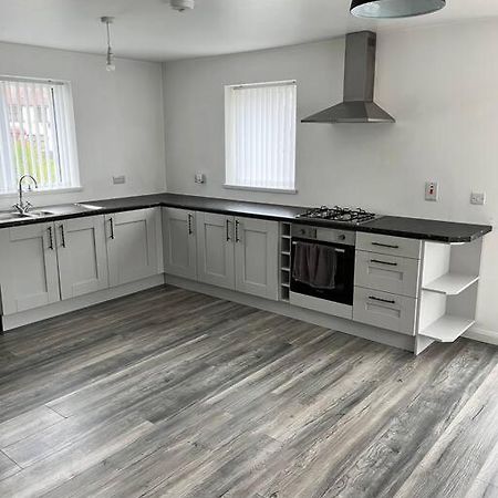 Conveniently Located, Close To City And Quiet Area Londonderry Exterior foto